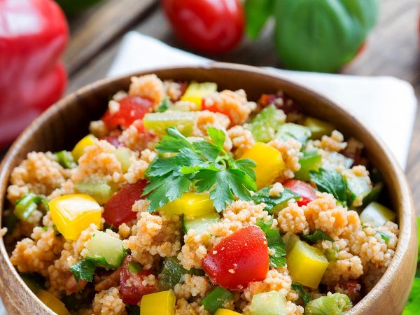 Cous cous di verdure, Mandorle e Uvetta: ricetta vegana per tutto l’anno